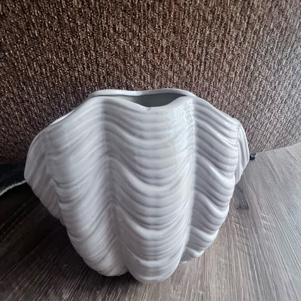 Seashell Shaped Ceramic Vase